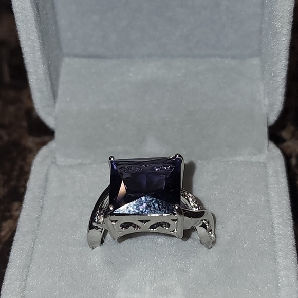 Women's Rhinestone ring - Picture 4 of 9